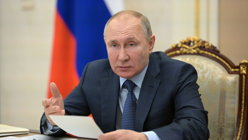 Путин поручил рассмотреть поддержку проектов с вязкой нефтью